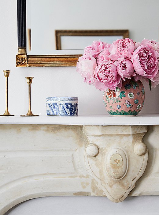 Elevate Your Space: 6 Aesthetic Flower Types for Timeless Elegance